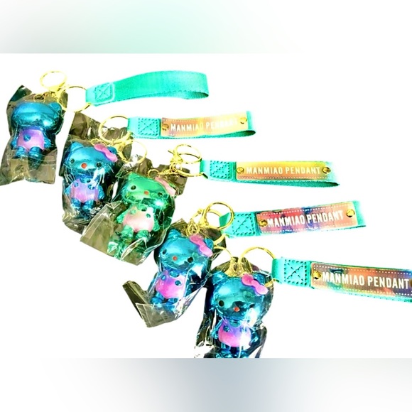 Set of 5 Iridescent Cat Bag charm/keychain good for bday goodies bags New in pkg - Picture 2 of 5